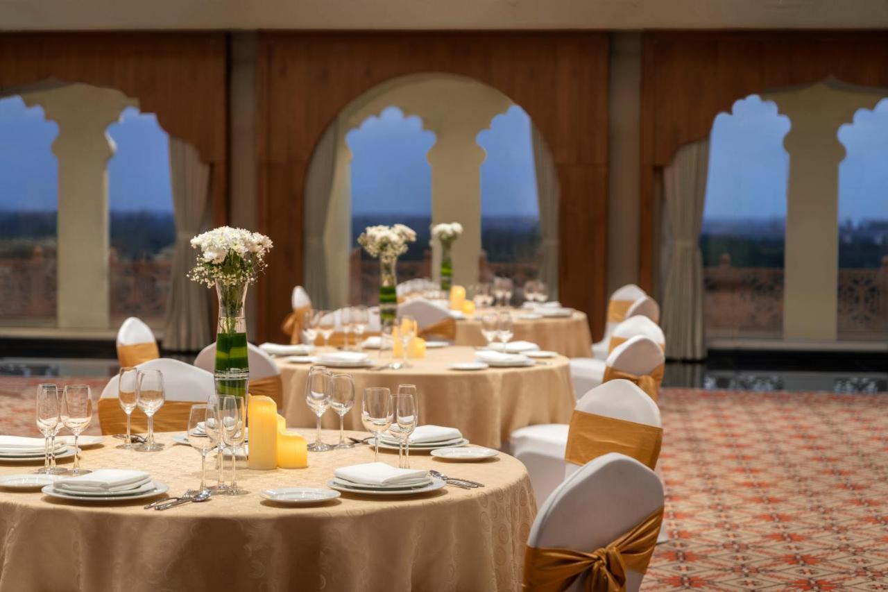 Uday Palace Navsari, A Member Of Radisson Individuals Zewnętrze zdjęcie
