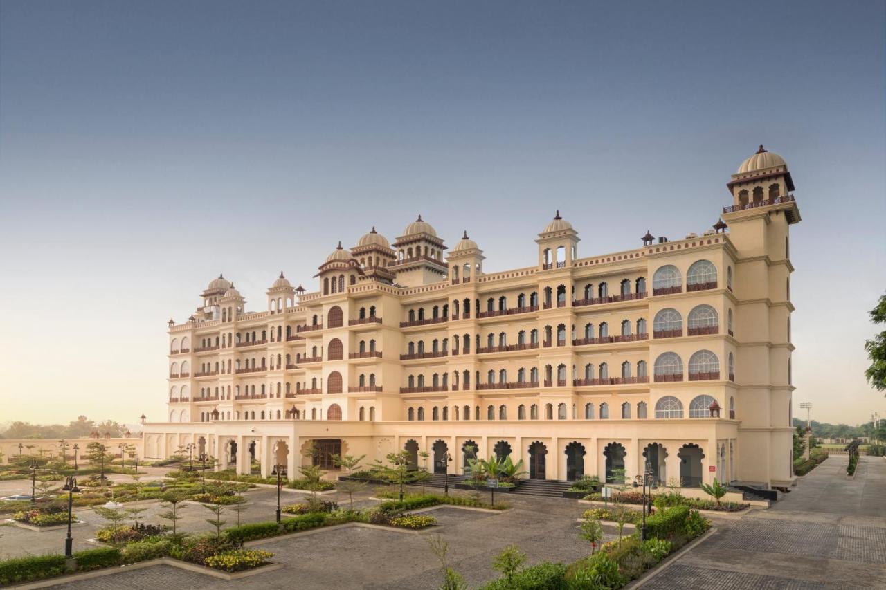 Uday Palace Navsari, A Member Of Radisson Individuals Zewnętrze zdjęcie