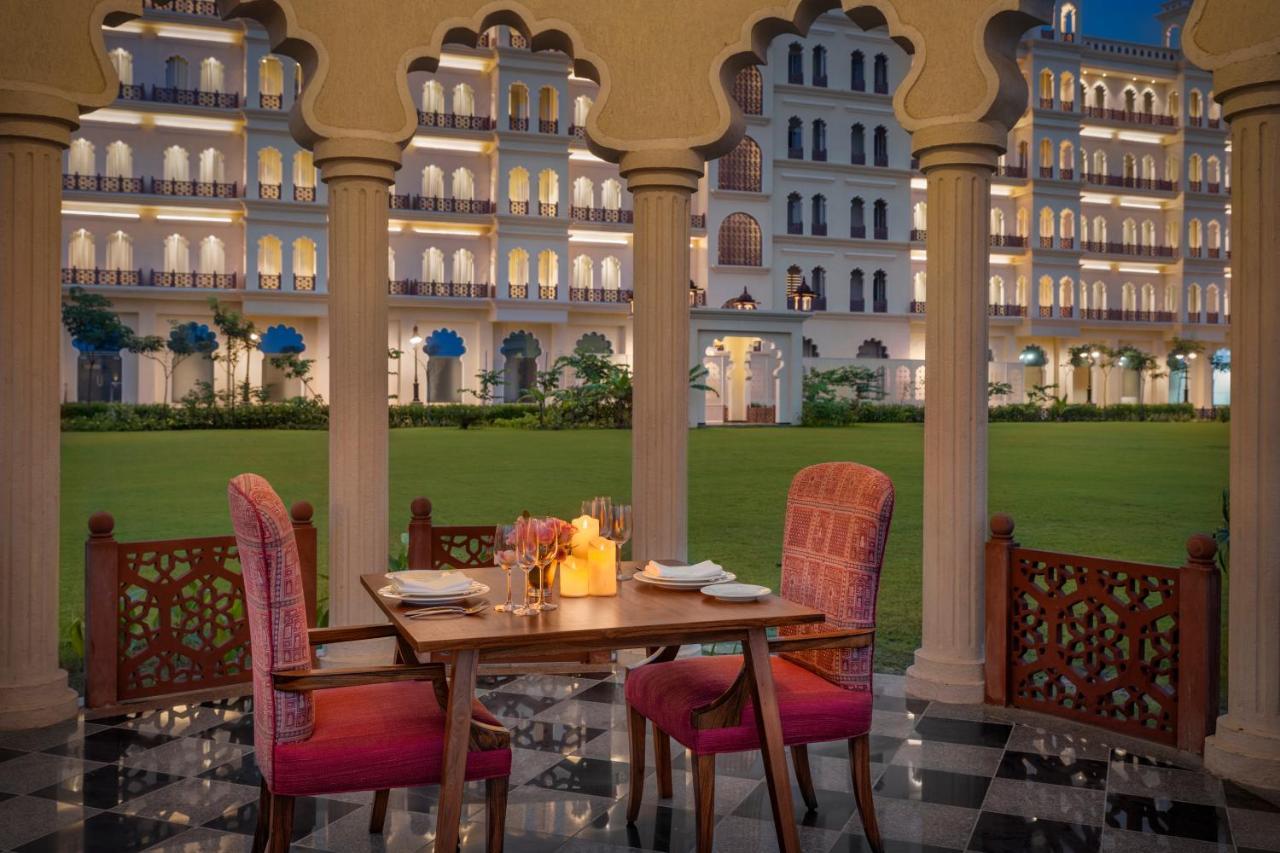 Uday Palace Navsari, A Member Of Radisson Individuals Zewnętrze zdjęcie