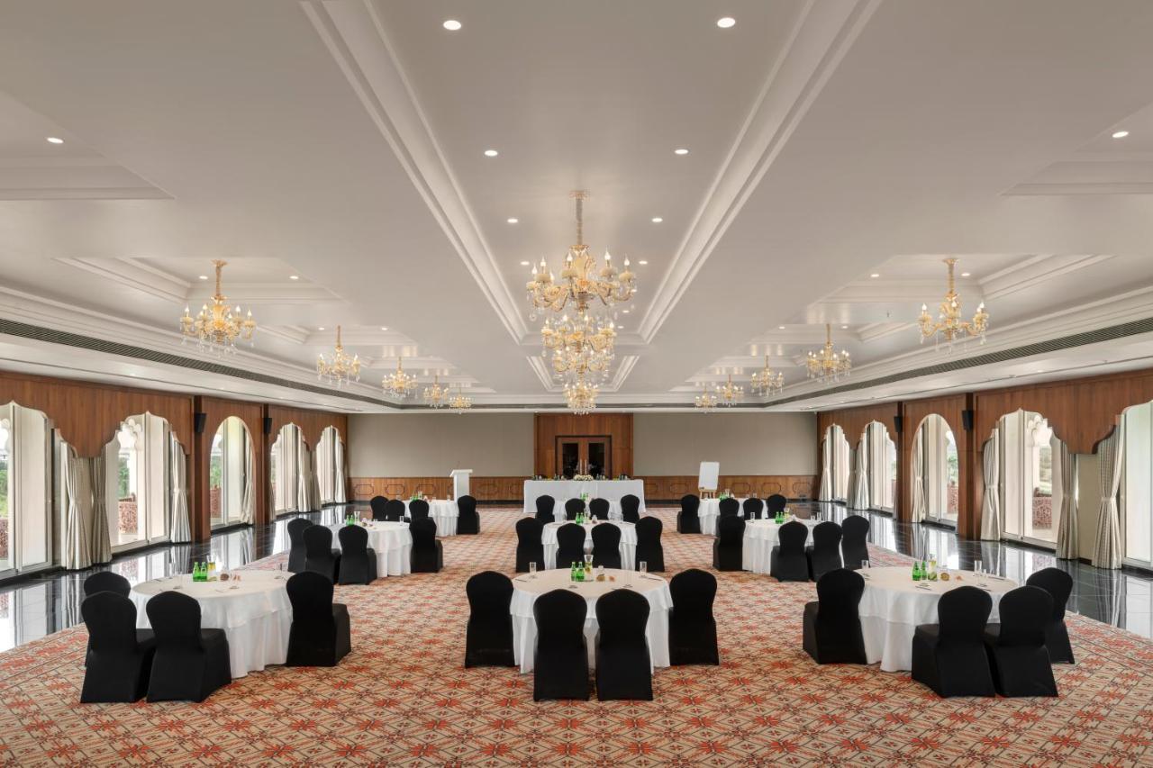 Uday Palace Navsari, A Member Of Radisson Individuals Zewnętrze zdjęcie